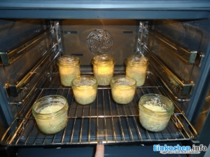 Kuchen im Glas im Ofen backen